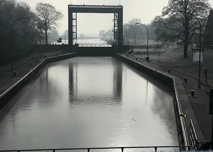 Schleusenmeistergehoeft * Gottesgnaden